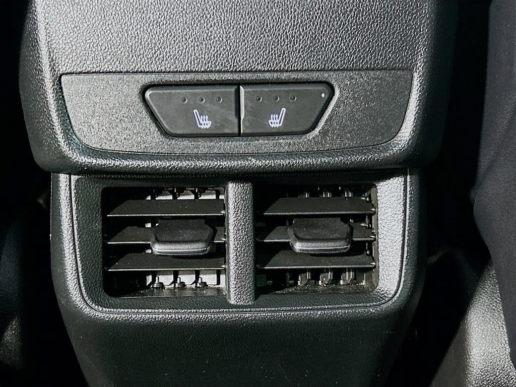 Used 2025 Chevrolet Equinox RS w/ Safety and Technology Package FWD image 23