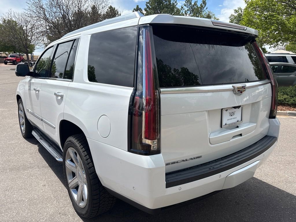 Used 2019 Cadillac Escalade Luxury AWD/4WD image 3