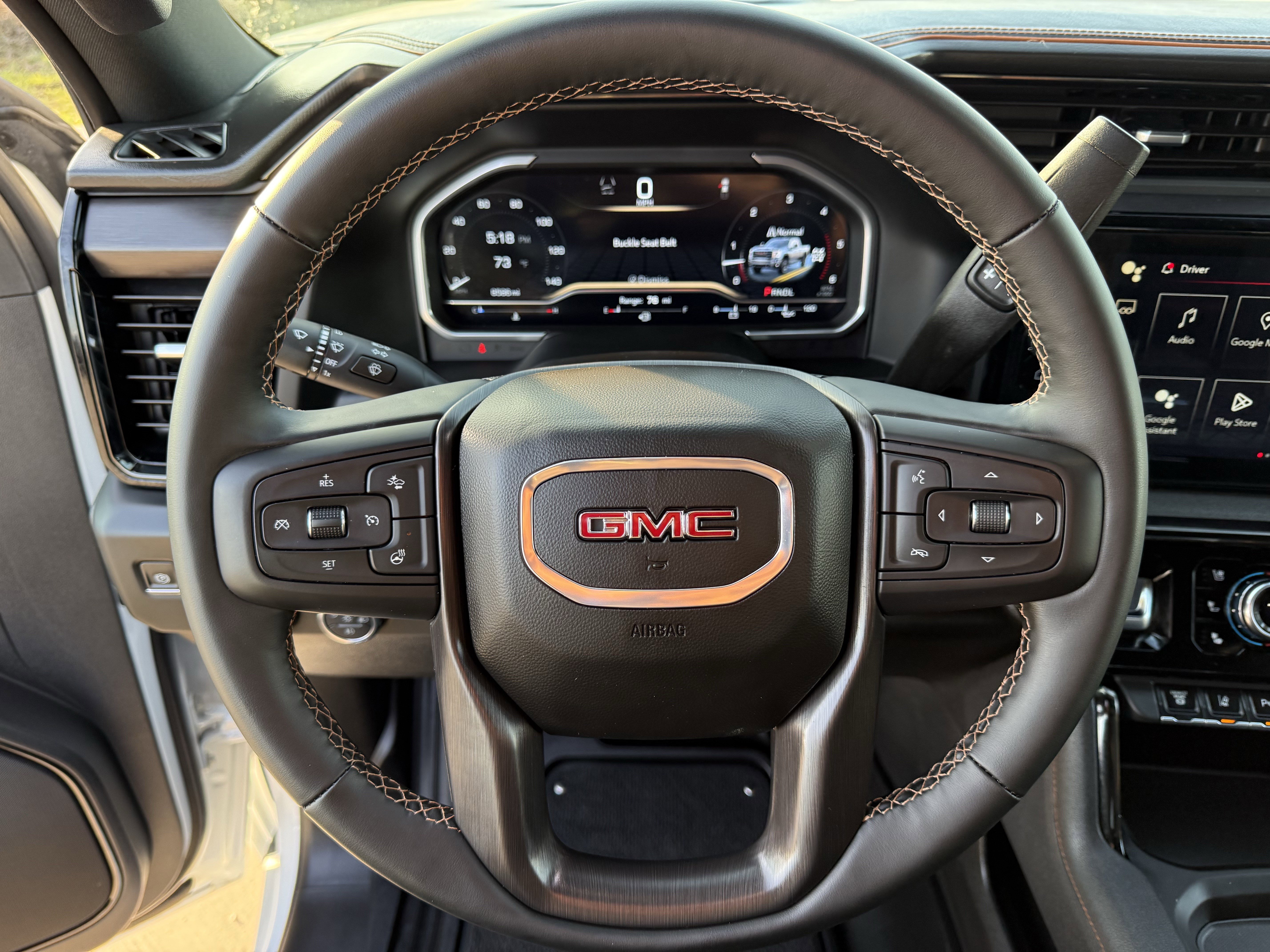 Used 2025 GMC Sierra 2500 AT4 image 12