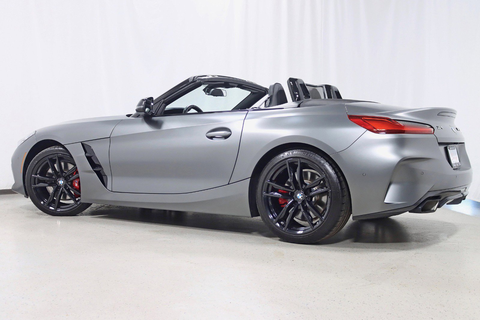 Used 2021 BMW Z4 M40i w/ Executive Package RWD image 10