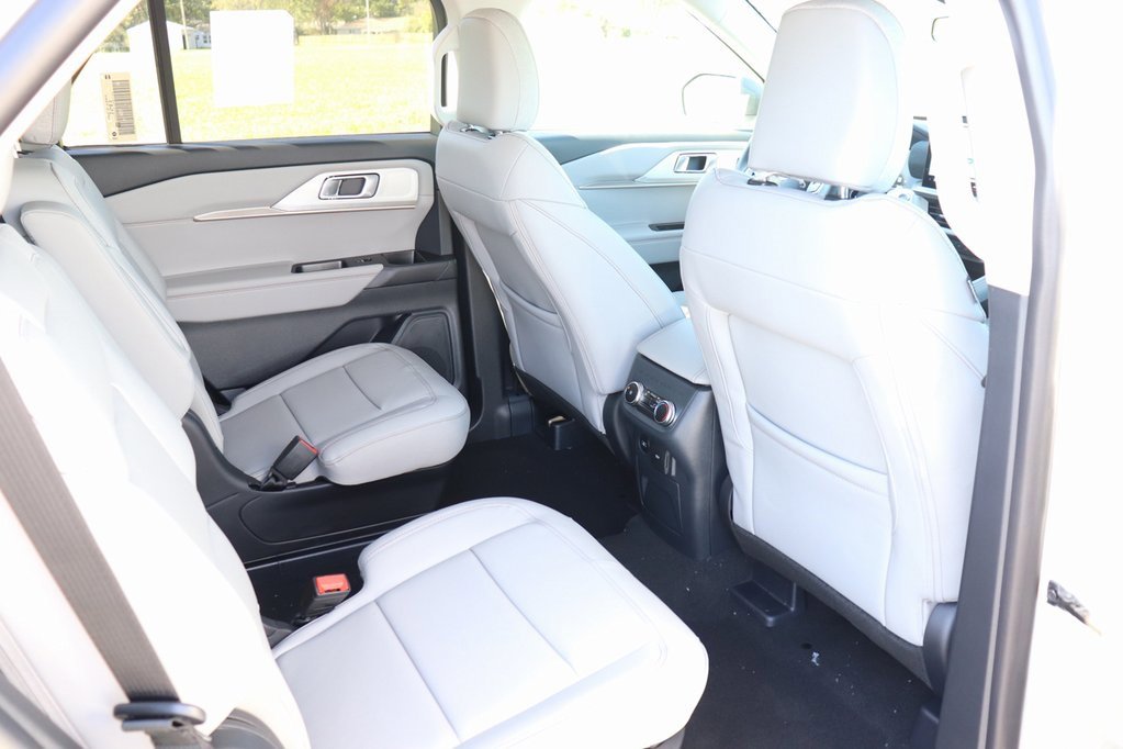 New 2026 Ford Explorer Active image 22