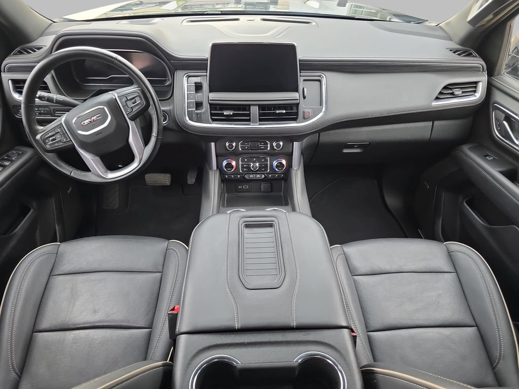 Certified 2024 GMC Yukon SLT w/ SLT Luxury Package AWD/4WD image 11