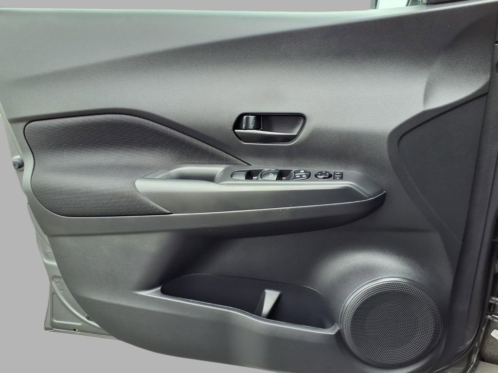 Used 2025 Nissan Kicks Play S FWD image 18