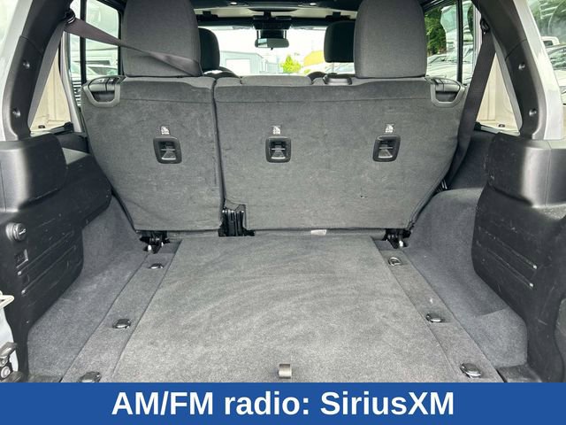 Used 2024 Jeep Wrangler Unlimited Rubicon AWD/4WD image 15