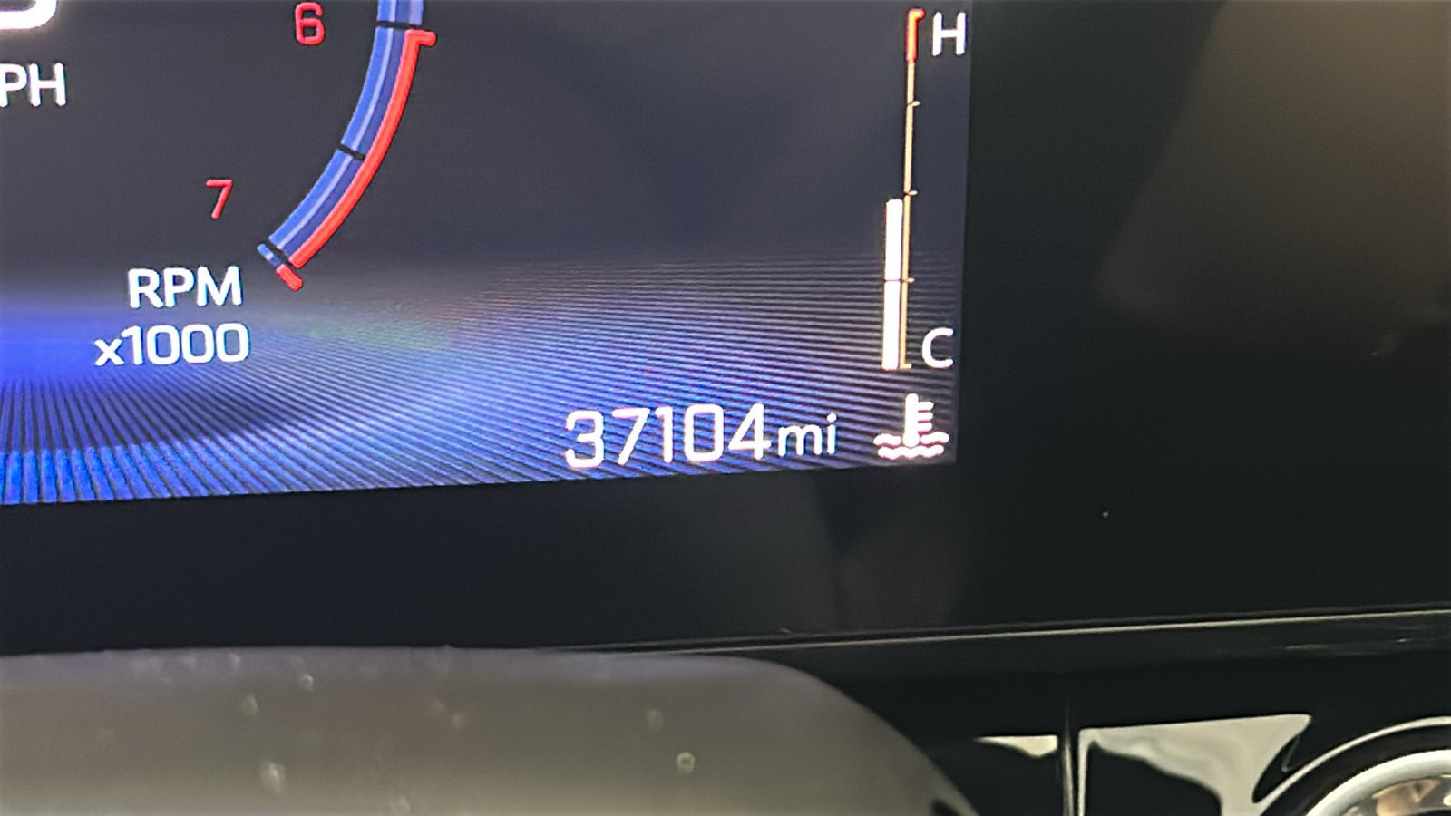 Used 2025 Chevrolet Trax RS FWD image 22