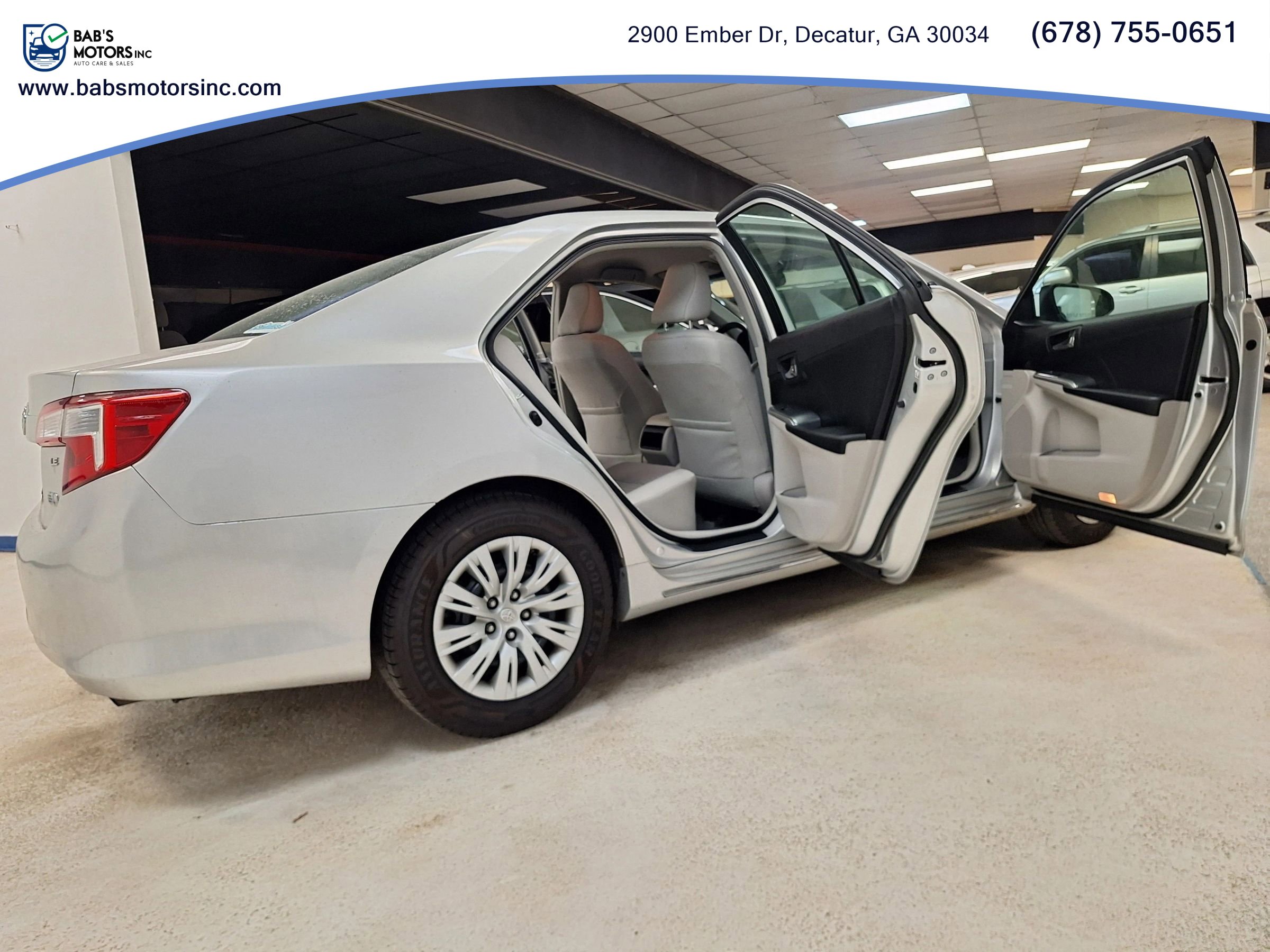 Used 2012 Toyota Camry LE FWD image 25
