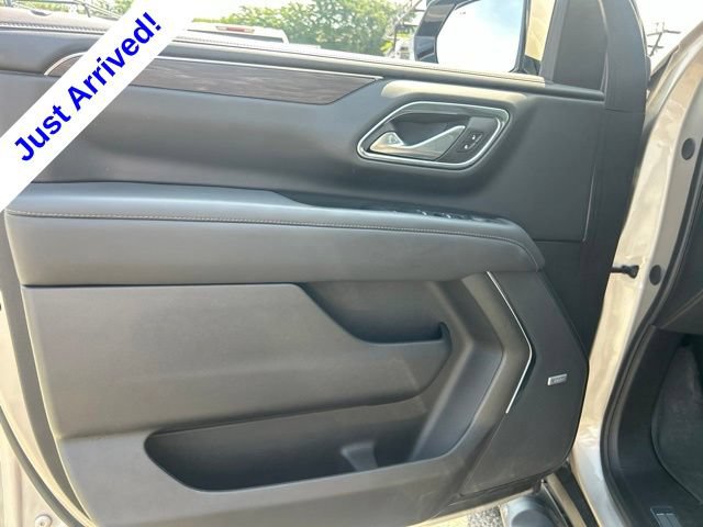 Used 2024 Chevrolet Tahoe Z71 w/ Luxury Package AWD/4WD image 11