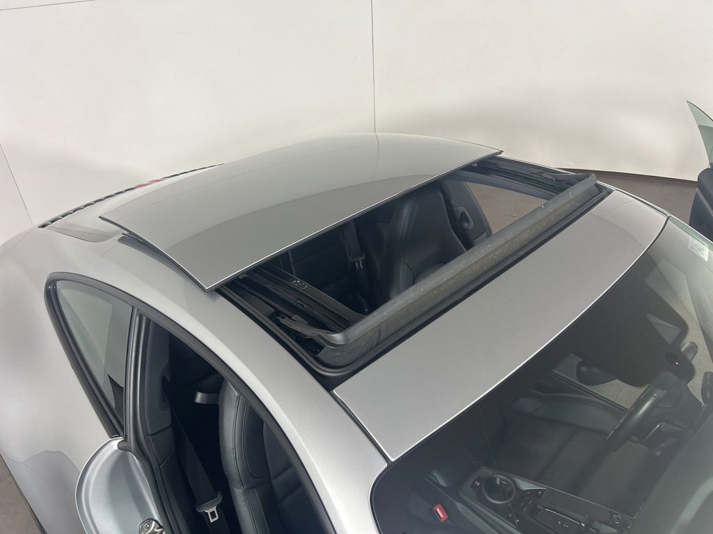 Certified 2024 Porsche 911 Carrera 4 w/ Premium Package image 30