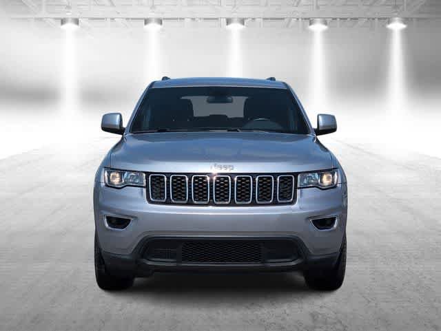 Used 2019 Jeep Grand Cherokee Laredo AWD/4WD image 3