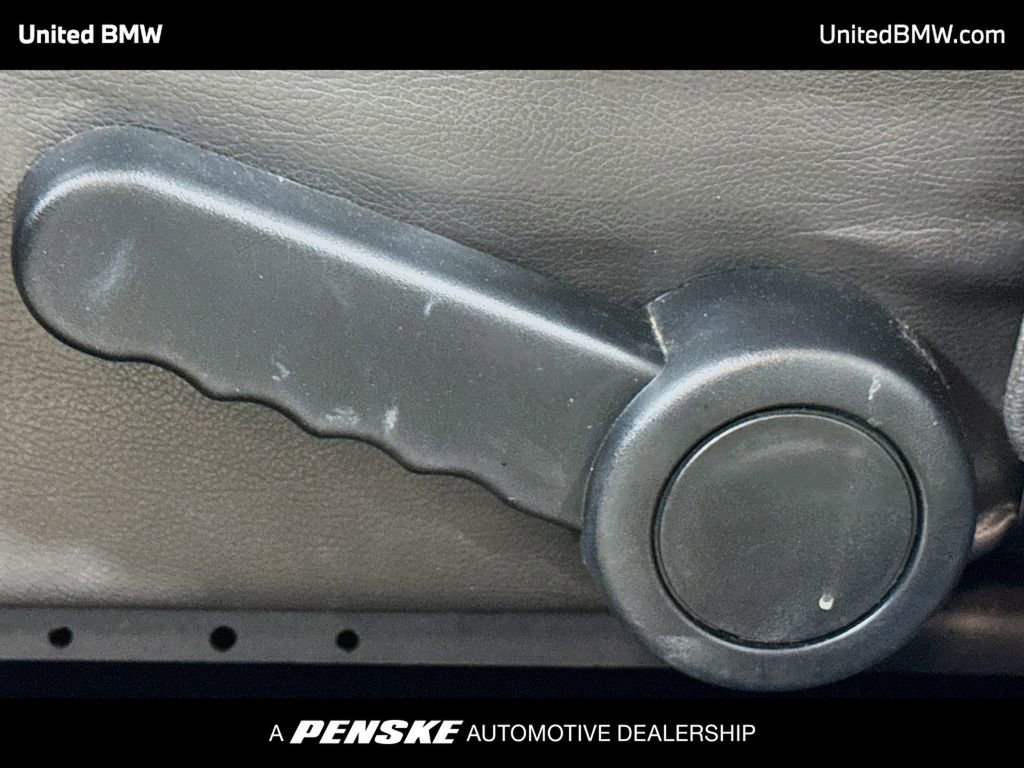 Used 2016 Jeep Wrangler Unlimited Rubicon w/ Max Tow Package image 4