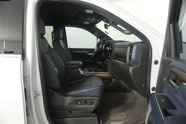 Used 2024 Chevrolet Silverado 3500 High Country w/ Technology Package AWD/4WD image 33