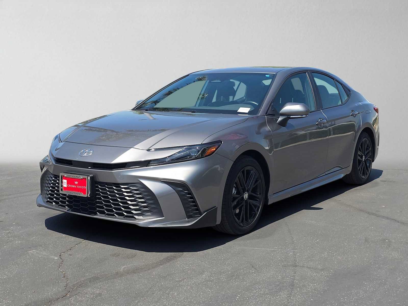 Used 2026 Toyota Camry SE FWD image 7