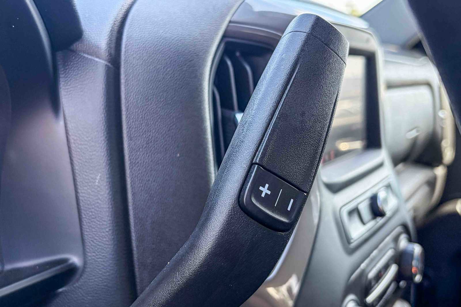 Used 2021 Chevrolet Silverado 1500 Custom image 18