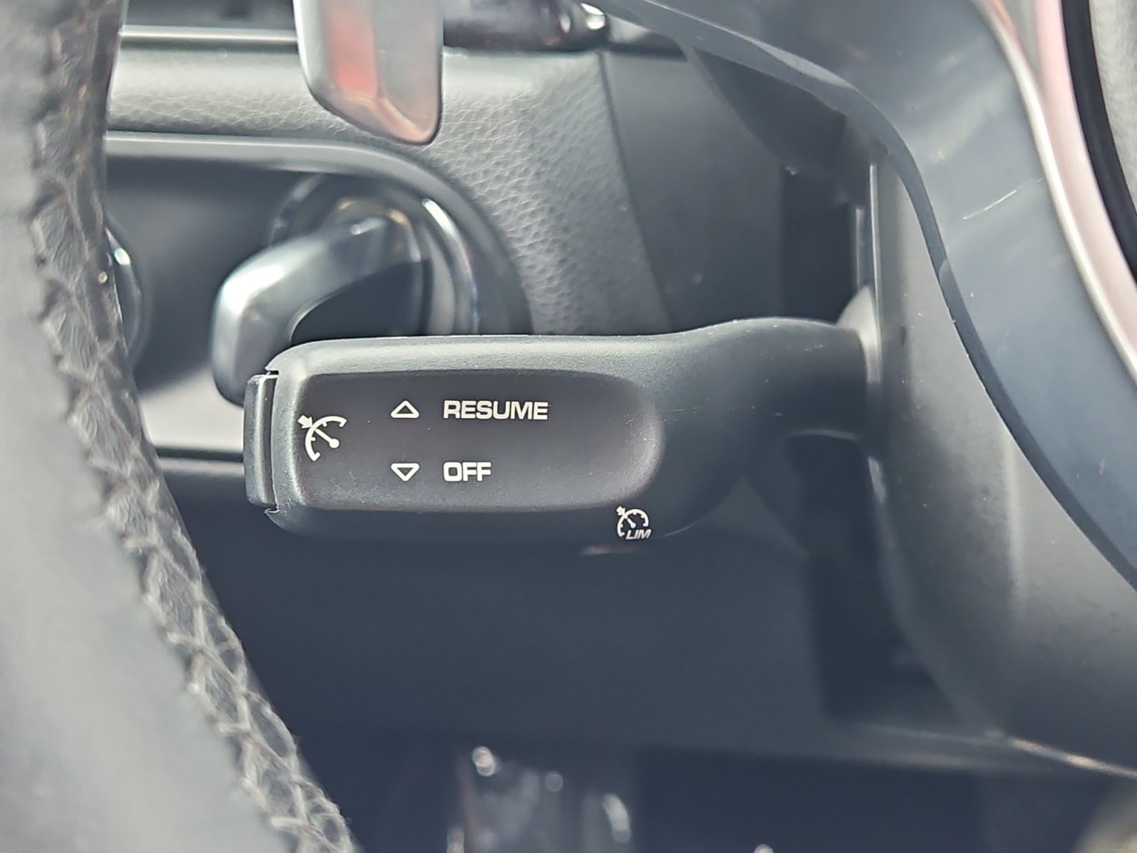Used 2020 Porsche Macan AWD/4WD image 30