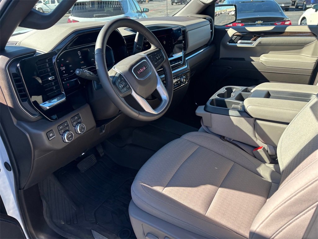 Used 2024 GMC Sierra 1500 SLE w/ X31 Off-Road Package image 9