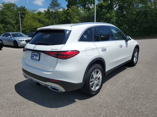 Used 2023 Mercedes-Benz GLC 300 4MATIC image 4
