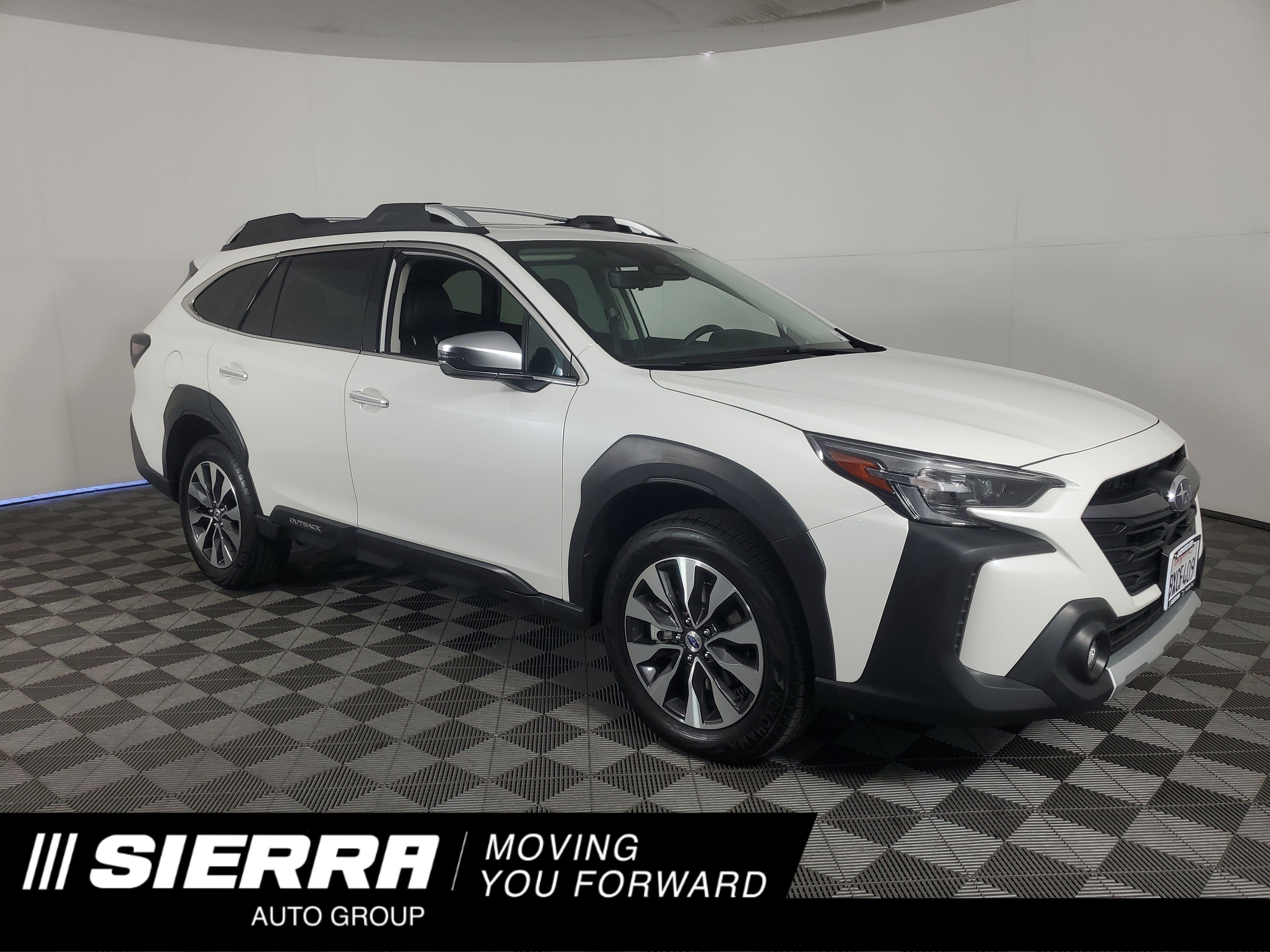 Used 2025 Subaru Outback Touring XT w/ Tech Package 2
