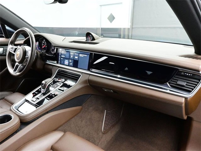 Used 2018 Porsche Panamera 4S image 17