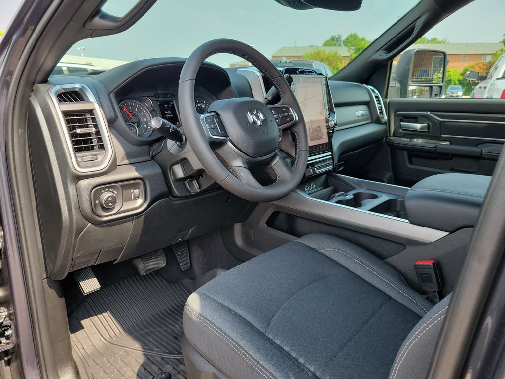New 2026 RAM 2500 Big Horn AWD/4WD image 12