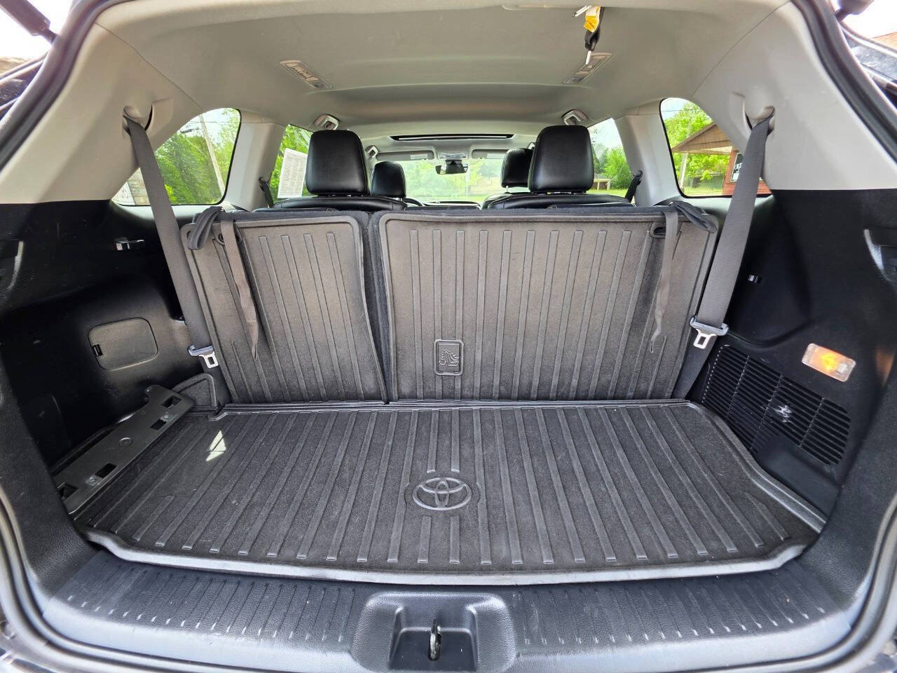 Used 2017 Toyota Highlander Limited AWD/4WD image 24