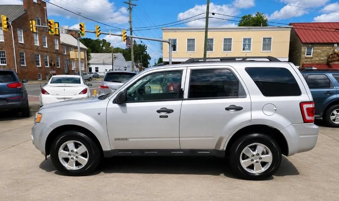 Used 2008 Ford Escape XLT FWD image 2