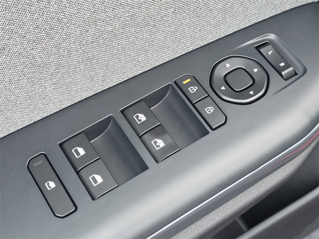 New 2025 Kia K4 EX image 19