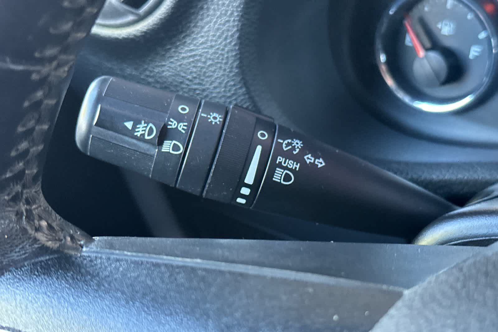 Used 2016 Jeep Wrangler Sport w/ Connectivity Group AWD/4WD image 28