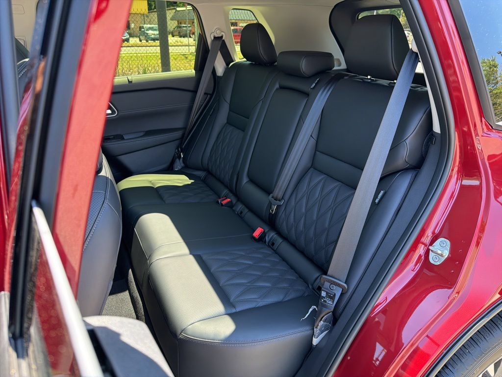 New 2026 Nissan Rogue Platinum AWD/4WD image 18