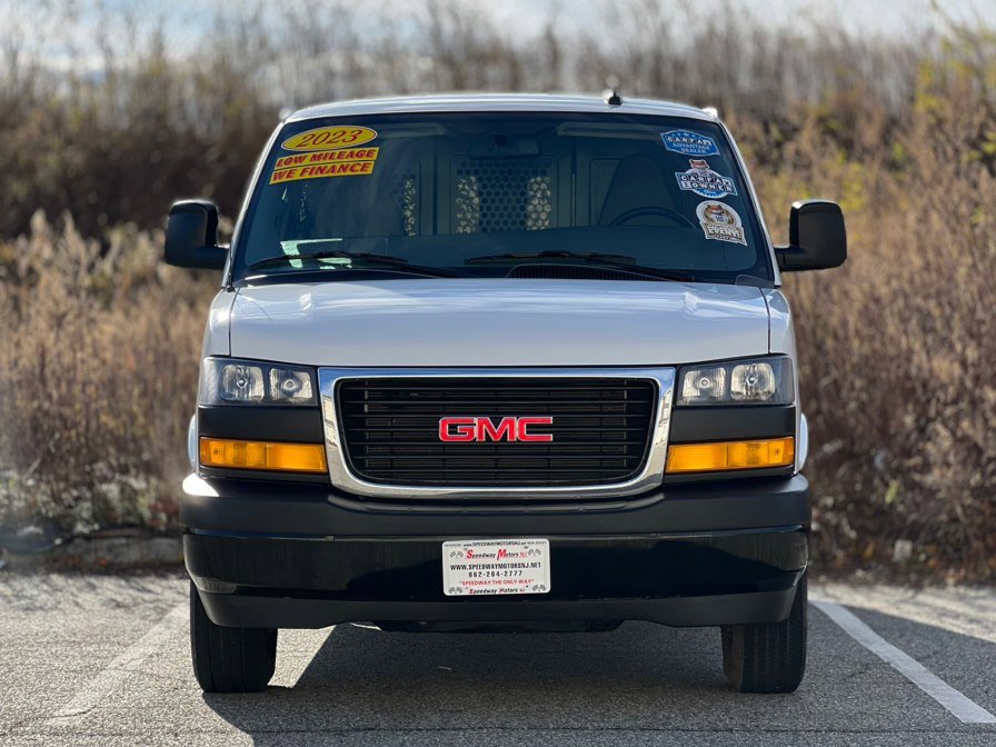 Used 2023 GMC Savana 2500 w/ Driver Convenience Package image 3