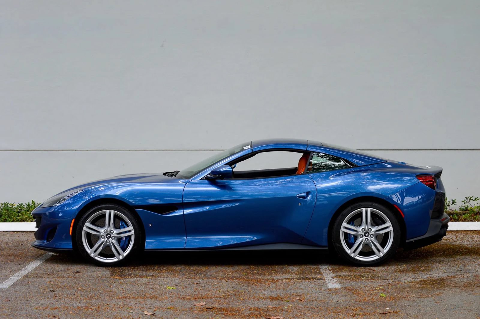 Used 2021 Ferrari Portofino M RWD image 4