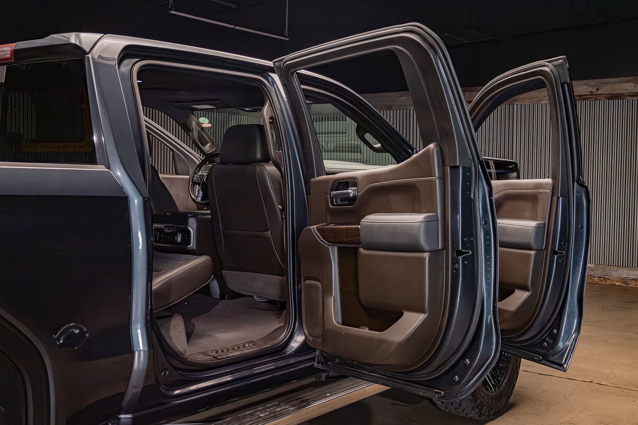 Used 2019 GMC Sierra 1500 Denali w/ Denali Ultimate Package AWD/4WD image 31