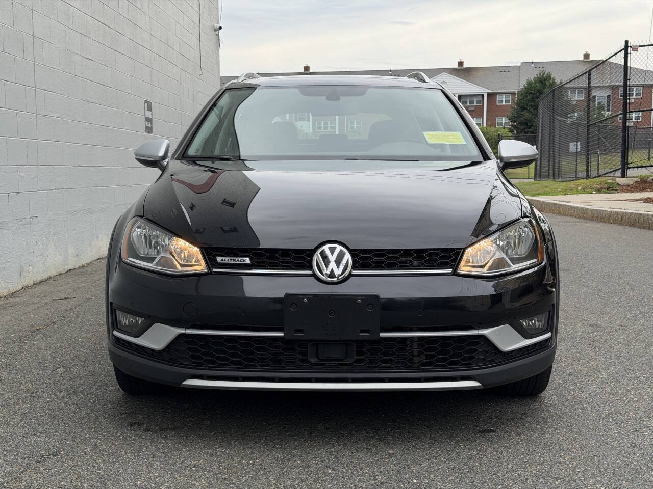 Used 2017 Volkswagen Golf Alltrack SE AWD/4WD image 8