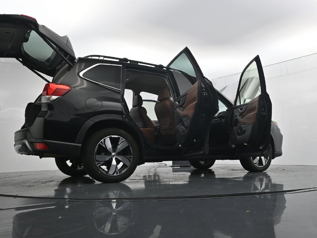Used 2021 Subaru Forester Touring w/ Popular Package #2 AWD/4WD image 43