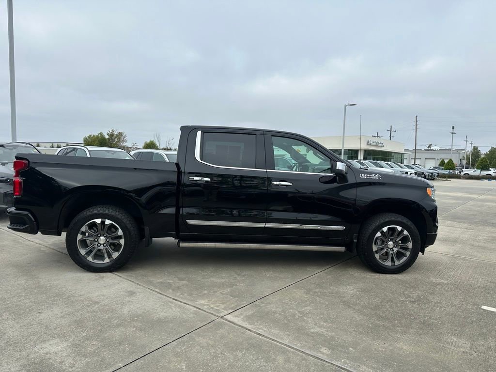 Used 2023 Chevrolet Silverado 1500 High Country w/ Z71 Off-Road Package image 4