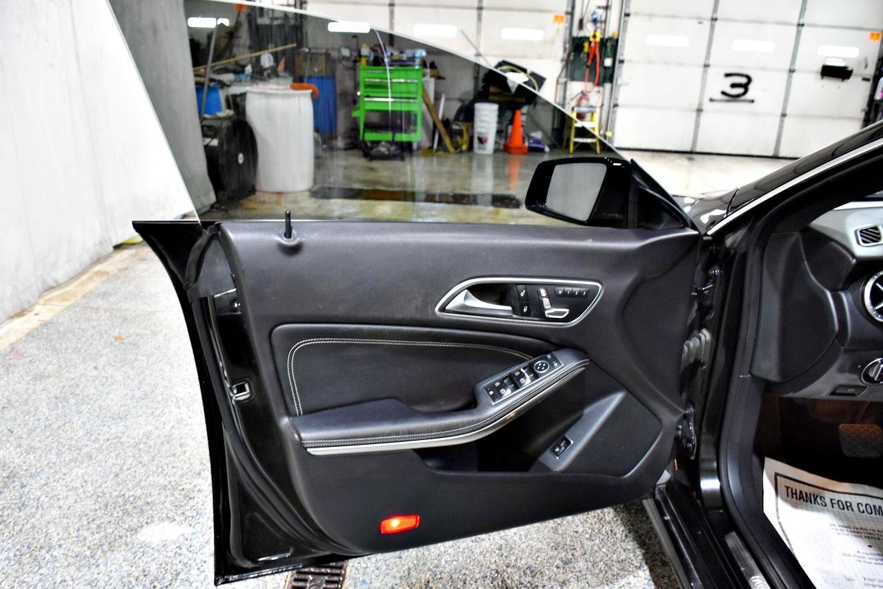 Used 2018 Mercedes-Benz CLA 250 4MATIC image 9