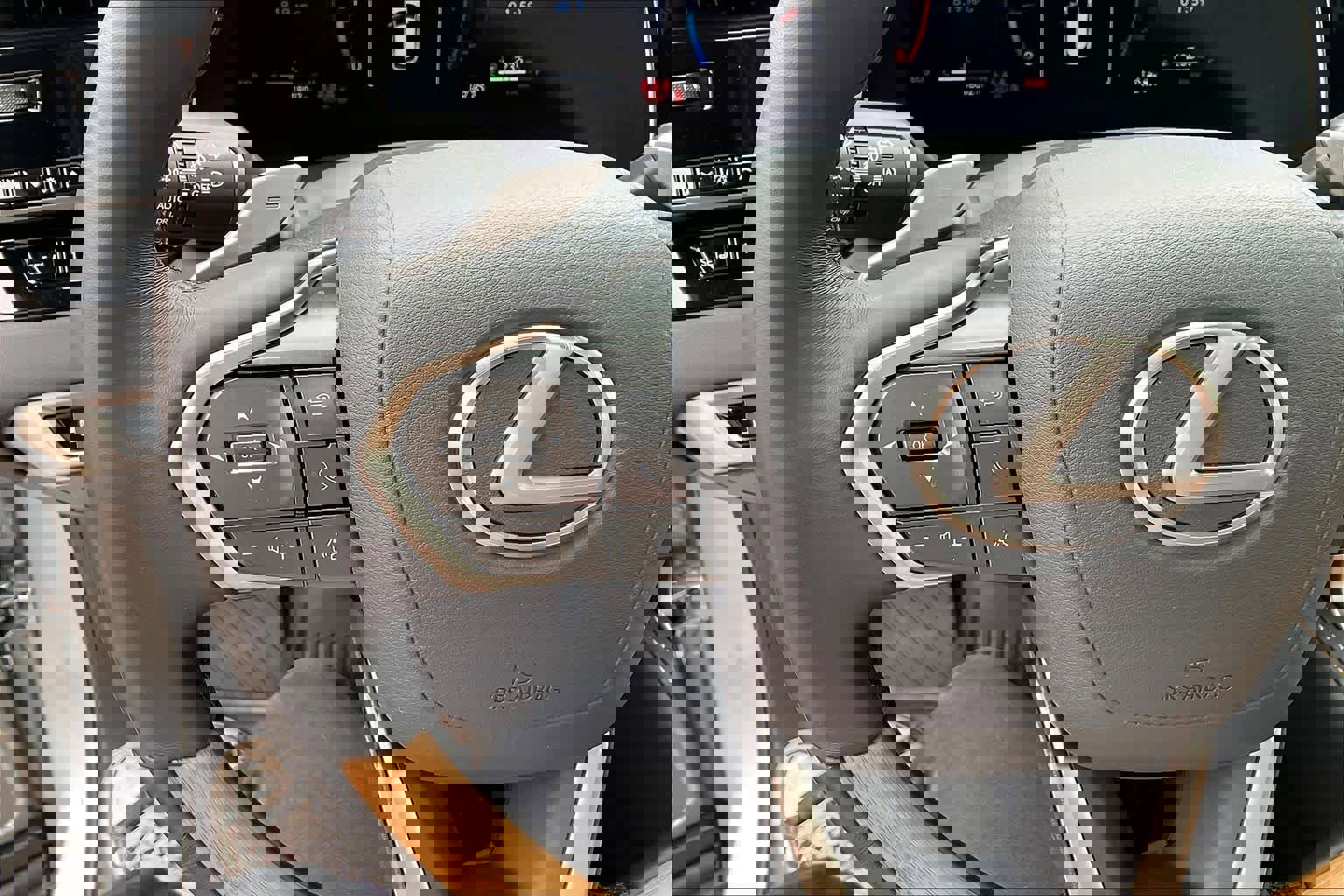 Used 2026 Lexus RX 350 Premium w/ Accessory Package (Z1) image 23