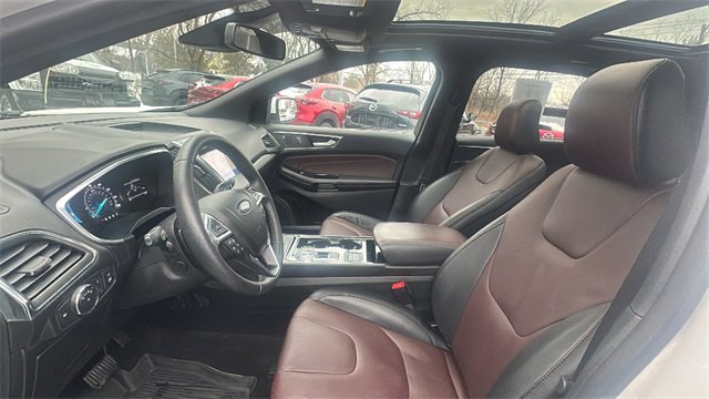 Used 2020 Ford Edge Titanium w/ Equipment Group 301A image 22
