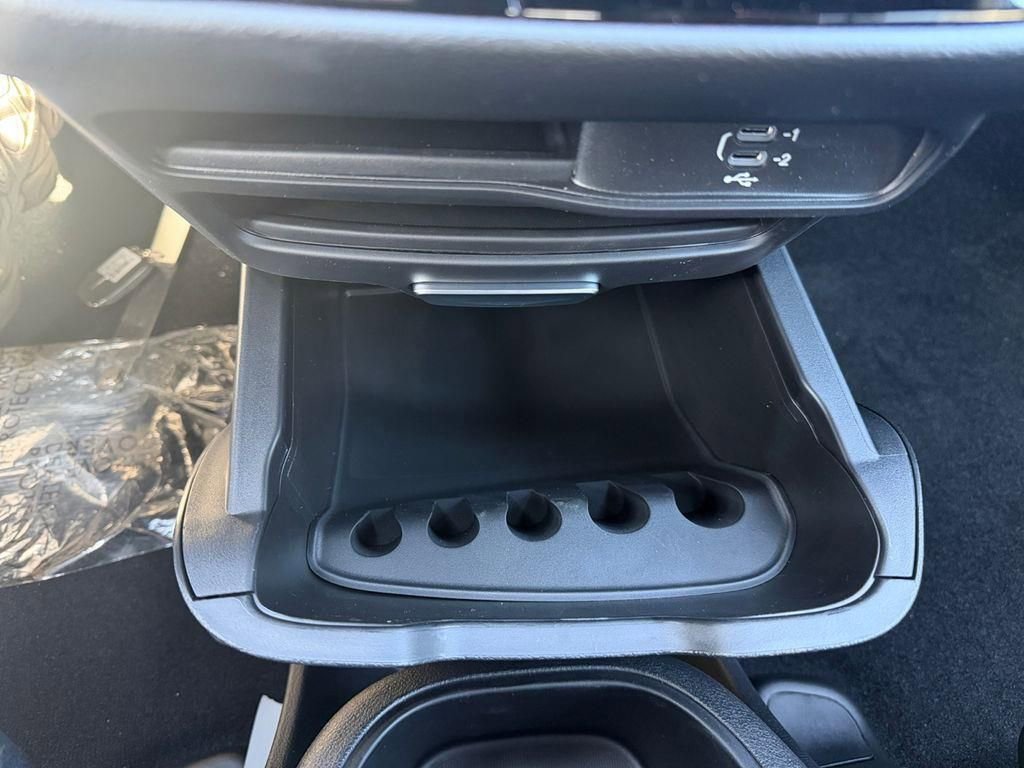 New 2026 Chrysler Voyager LX image 25