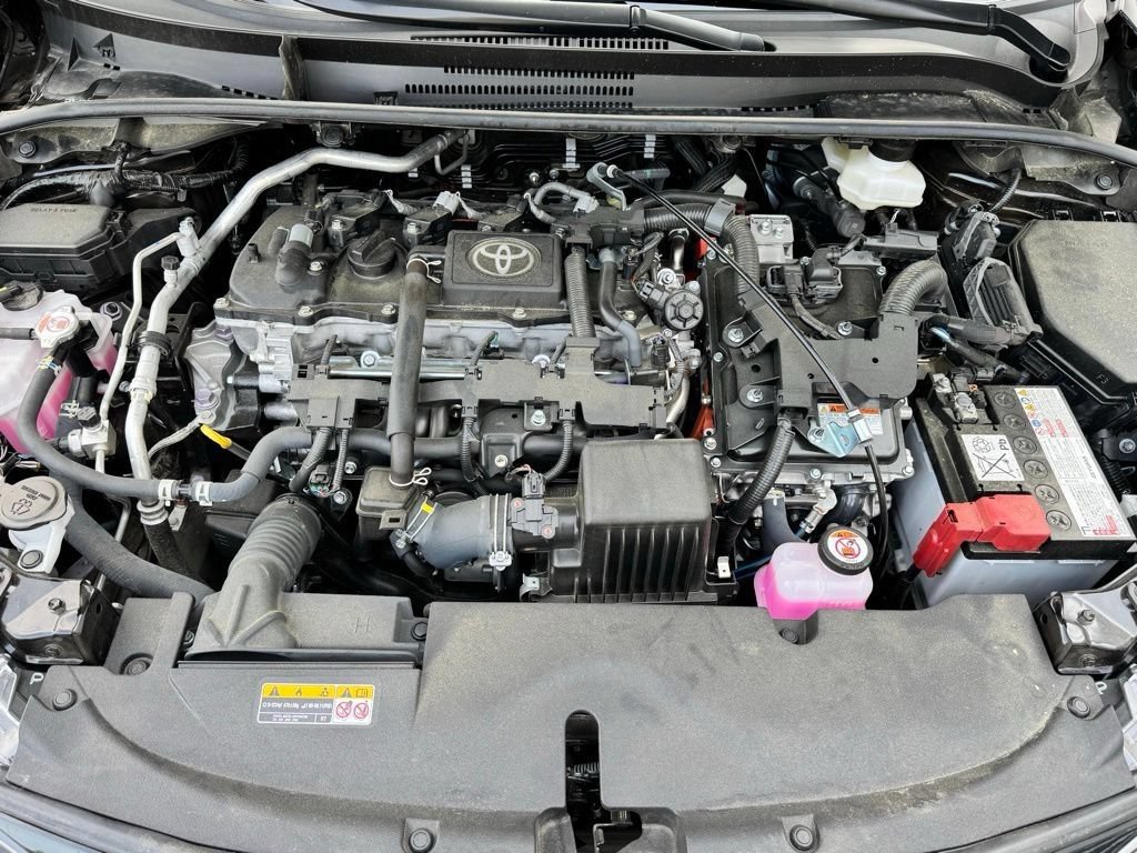Used 2025 Toyota Corolla LE w/ Convenience Package FWD image 25