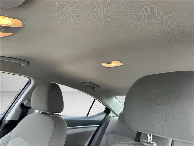Used 2020 Hyundai Elantra SEL image 19