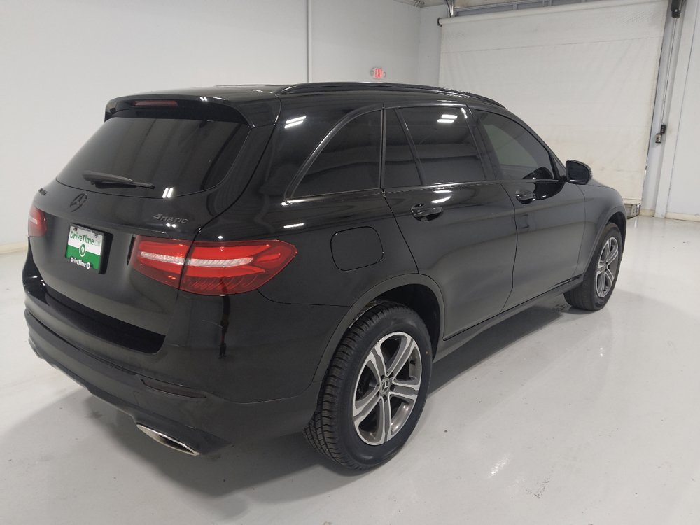 Used 2019 Mercedes-Benz GLC 300 4MATIC w/ Premium Package image 9
