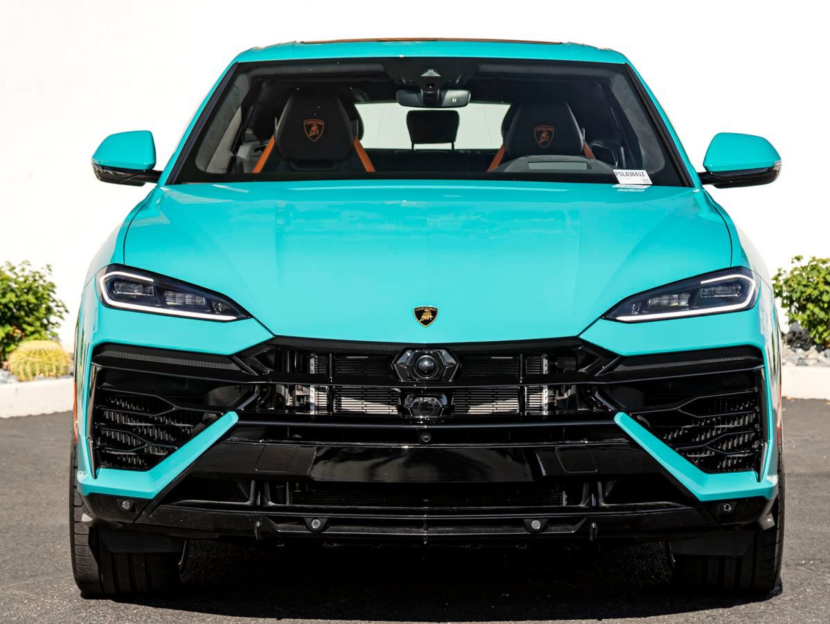 Used 2025 Lamborghini Urus SE AWD/4WD image 3