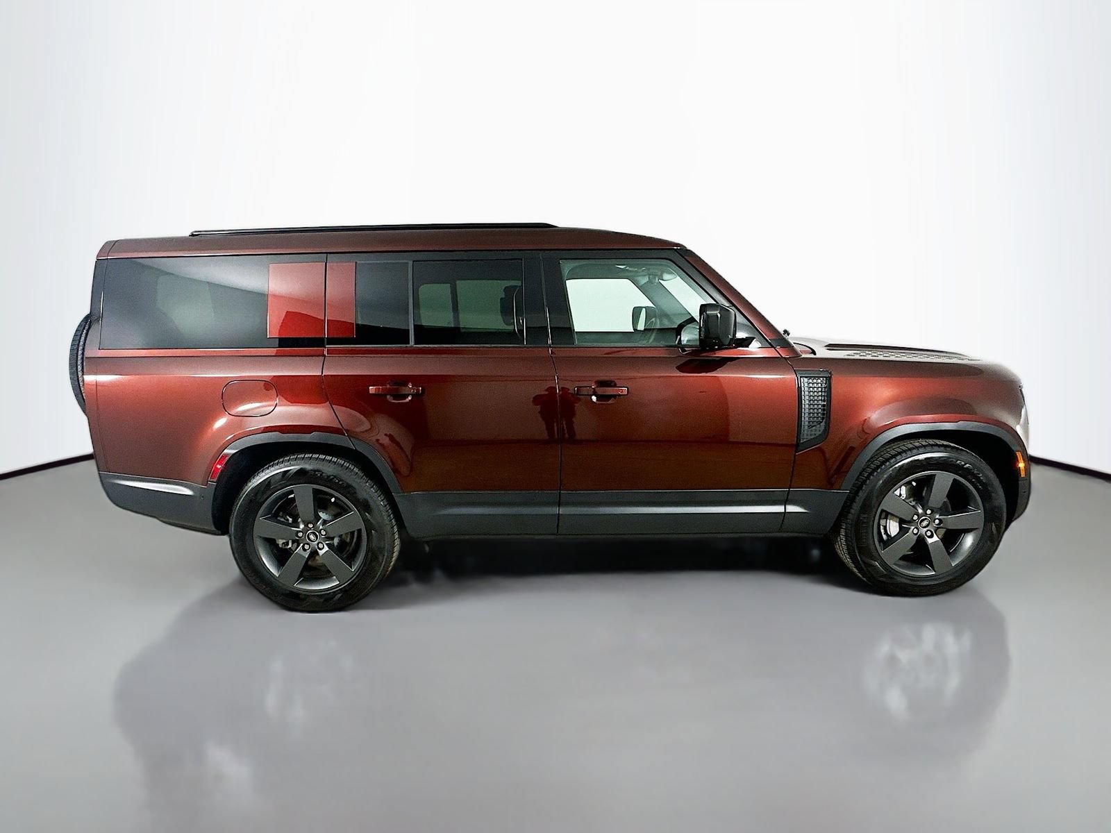 New 2025 Land Rover Defender 130 S AWD/4WD image 4