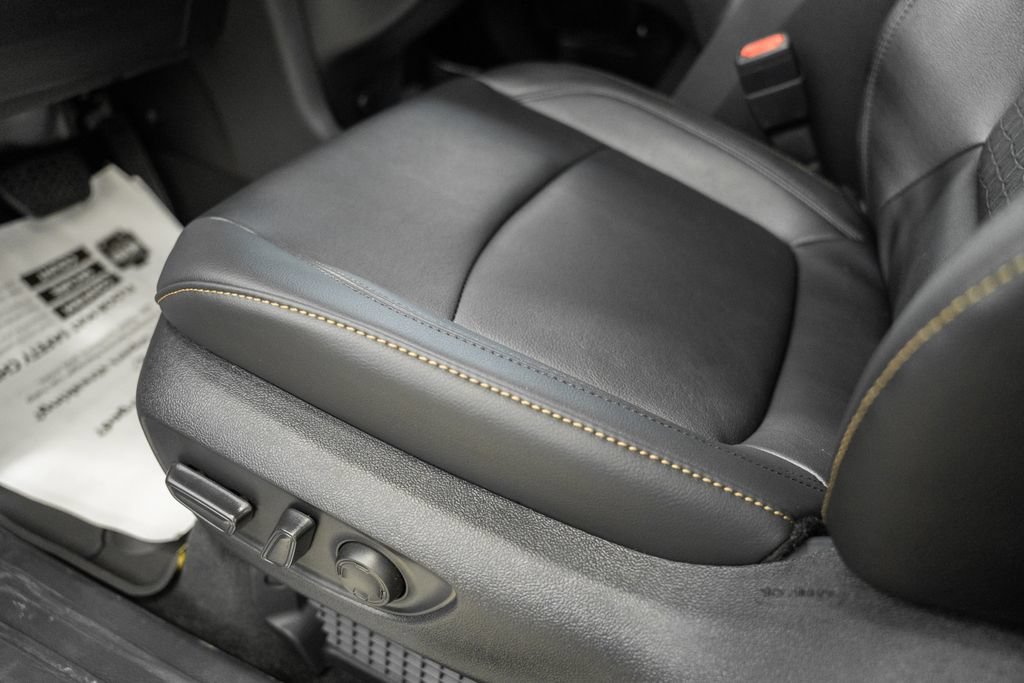 New 2026 Toyota Sienna XLE Woodland Edition AWD/4WD image 38