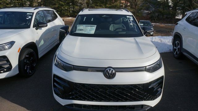 New 2026 Volkswagen Tiguan SE R-Line image 1