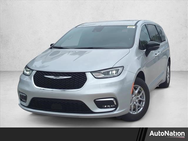 New 2026 Chrysler Pacifica Select image 1