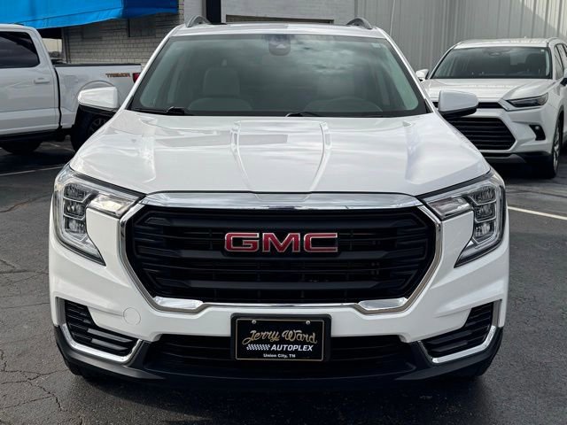 Used 2022 GMC Terrain SLE w/ Driver Convenience Package image 2