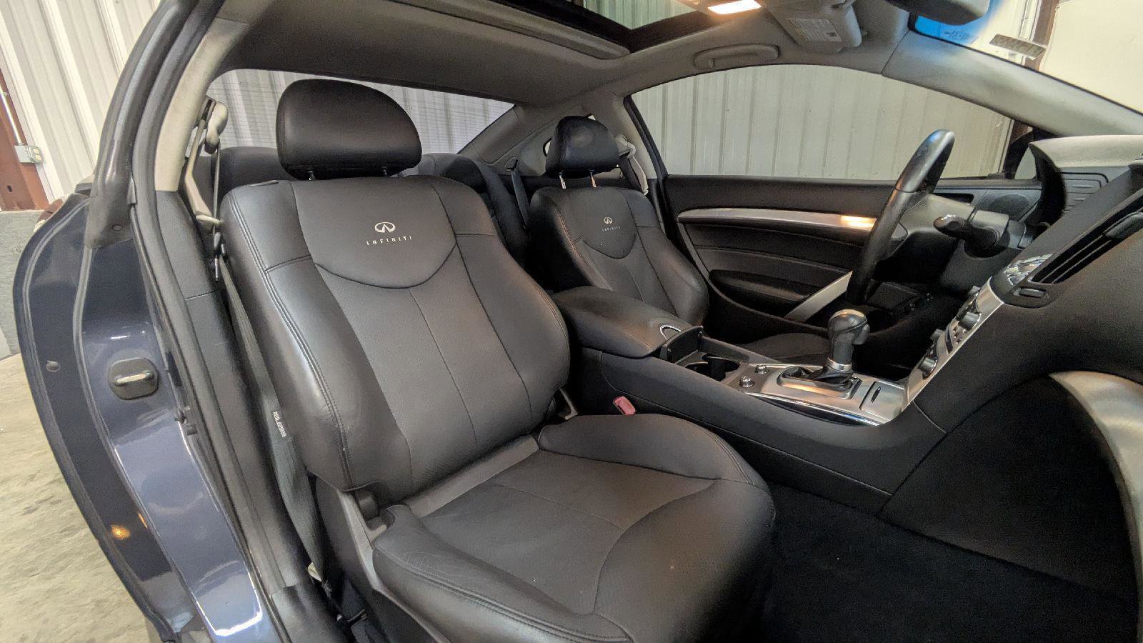 Used 2014 INFINITI Q60 Journey w/ Premium Package RWD image 5