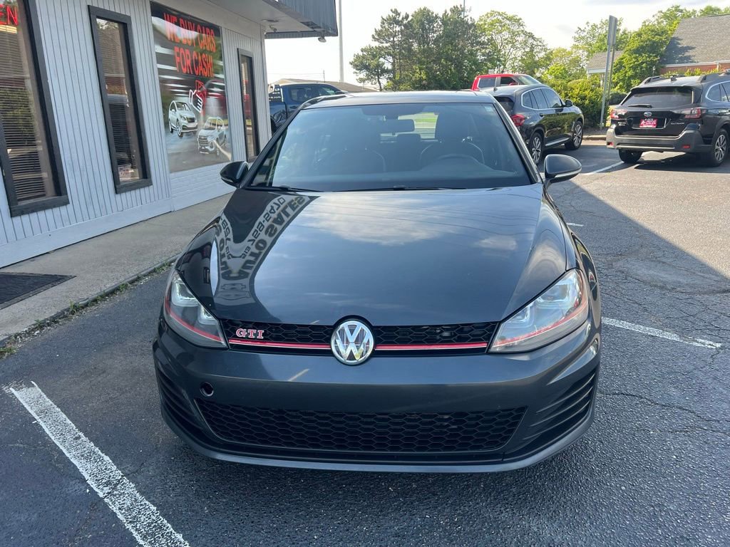 Used 2017 Volkswagen GTI SE FWD image 3