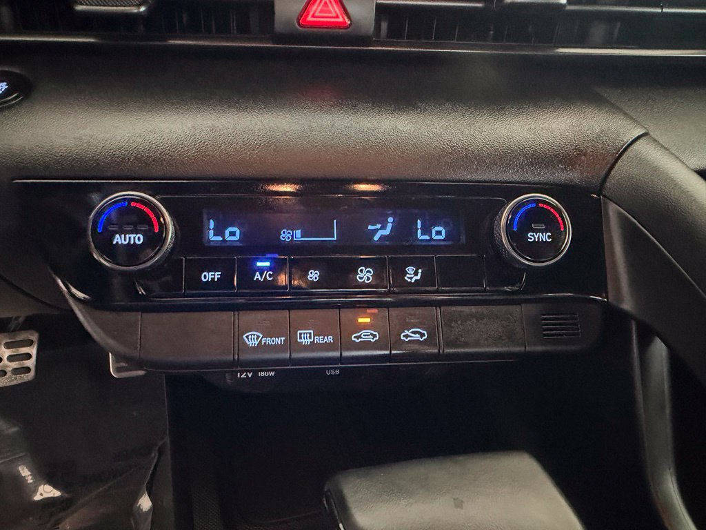 Used 2025 Hyundai Elantra Sport FWD image 40